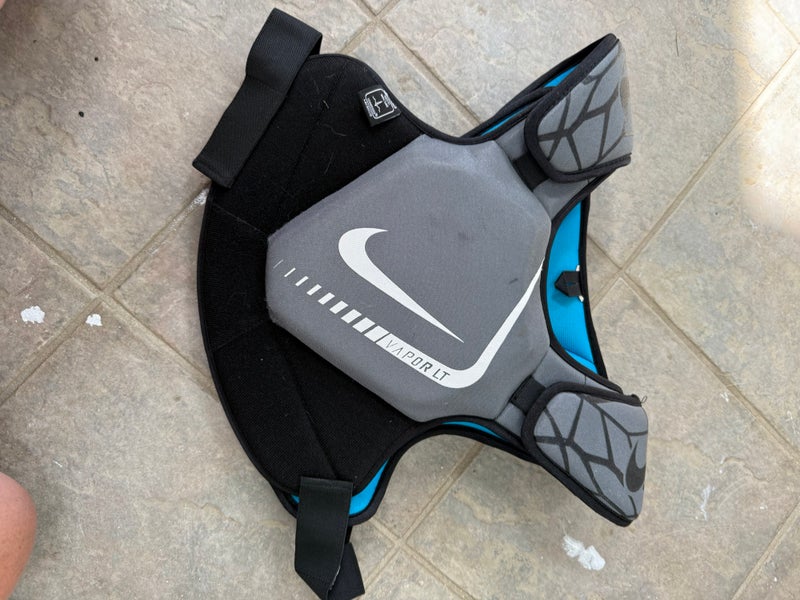 Youth Medium Nike Shoulder Pads (Used)