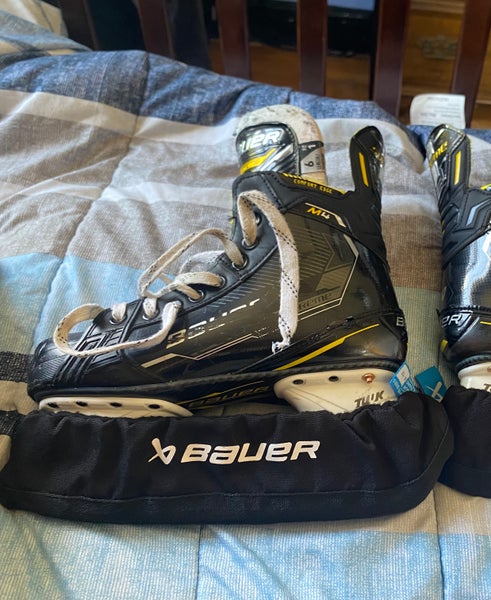 2024 Bauer Supreme M4 Hockey Skates Narrow Width 6 (Used)