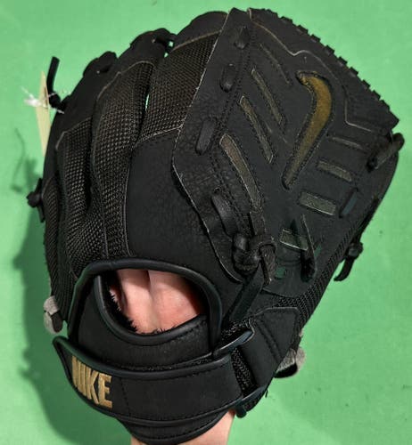 Black Nike Alpha Edge RH Infield Baseball Glove 12.5" (Used)