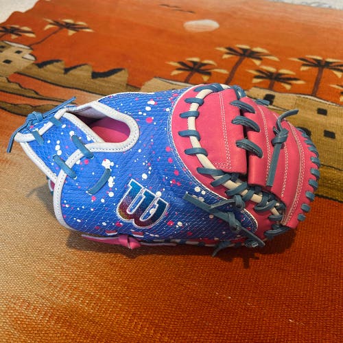 *See Disc. 2025 Wilson A2000 ‘Love the Moment ‘ CM33SS Baseball Glove WBW10344333 33"