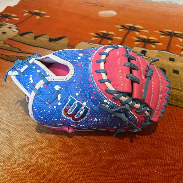 *See Disc. 2025 Wilson A2000 ‘Love the Moment ‘ CM33SS Baseball Glove WBW10344333 33"