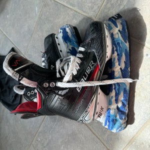 Bauer Hockey Skates Wide Width  7.5 (Used)