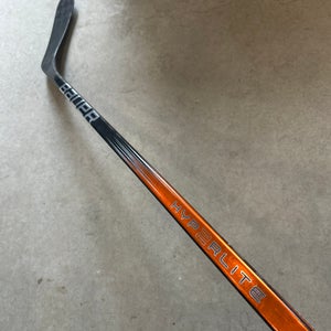 P90 95 Flex Senior Bauer Vapor Hyperlite 2 Right Handed Hockey Stick Pro Stock NCAA (New)