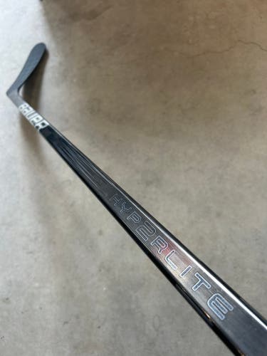 P92 87 Flex Senior Bauer Vapor Hyperlite 2 Right Handed Hockey Stick Pro Stock NCAA (New)