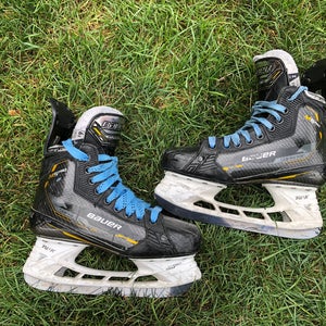 Intermediate Bauer Supreme M5 Pro Hockey Skates 6 (Used)