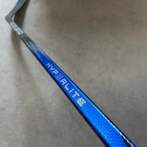 P92M 105 Flex Senior Bauer Vapor Hyperlite 2 Right Handed Hockey Stick Pro Stock NCAA (New)