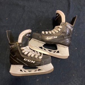 Junior CCM Super Tacks 9350 Hockey Skates Size 1 (Used)