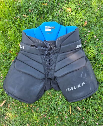 Black Senior Medium Bauer GSX Hockey Goalie Pants (Used)