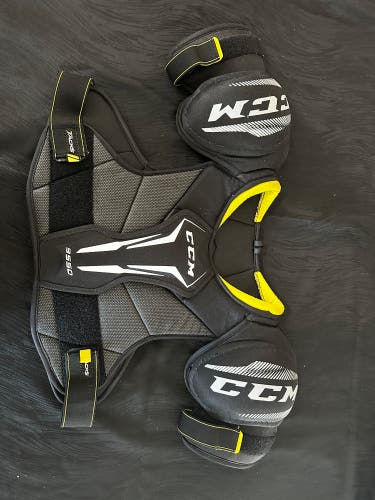 Used CCM Tacks 9950 Shoulder Pads