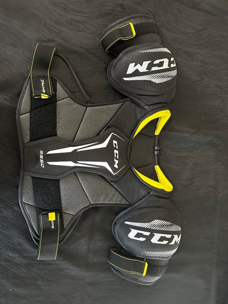 Used CCM Tacks 9950 Shoulder Pads