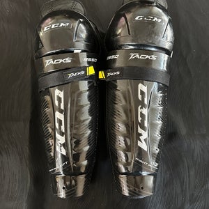 Used 15” CCM Tacks 9550 Shin Pads