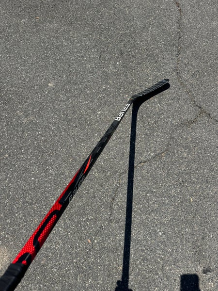 Intermediate Bauer Vapor FlyLite Hockey Stick Right Handed PM9