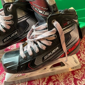 Bauer Vapor X2.9 Hockey Goalie Skates Regular Width  Size 2 (Used)