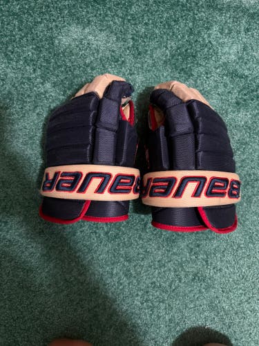 Windsor AAA hockey gloves
