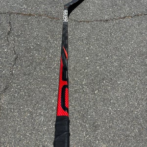 Intermediate Bauer Vapor FlyLite Hockey Stick Right Handed PM9
