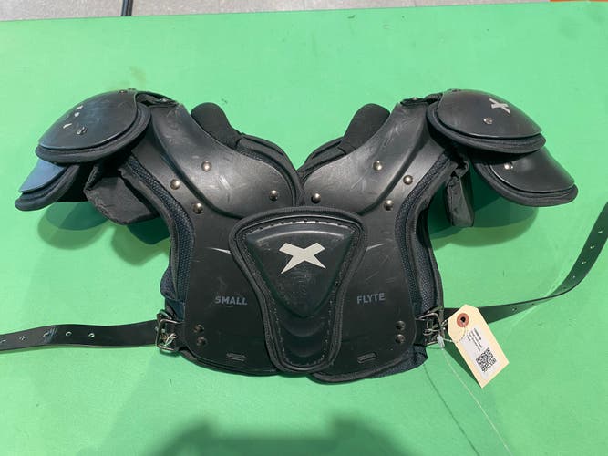 Small Youth Xenith Flyte Shoulder Pads (Used)