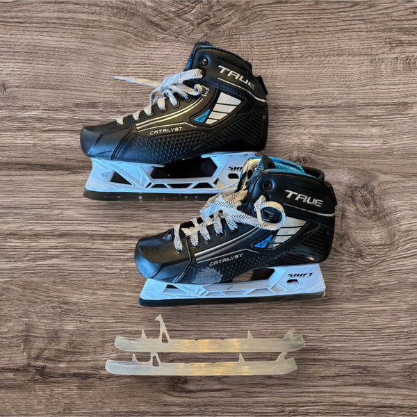 True Catalyst 5X4 Hockey Goalie Skates Regular Width 7 (Used)