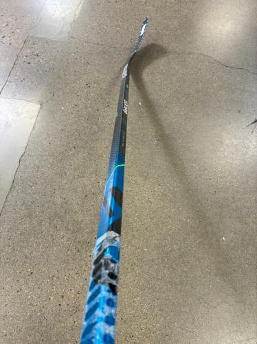 Junior Bauer Nexus Geo Hockey Stick Right Handed P88 50 Flex (Used)