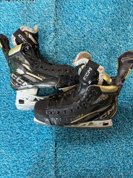 Intermediate CCM Tacks AS-590 Hockey Skates Regular Width Size 5.5 (Used)