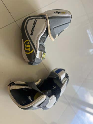 Warrior Alpha Dynasty DX3 Elbow Pads (Sr Small)