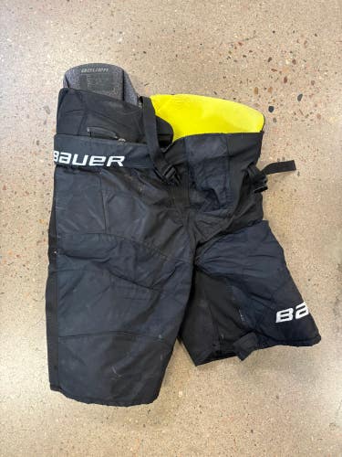 Black Senior Small Bauer Supreme 2S Hockey Pants (Used)