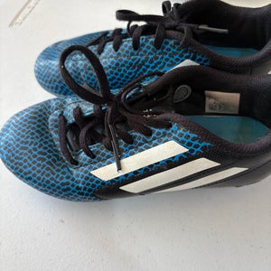 Blue Unisex  Adidas Molded Cleats Cleats (Used)