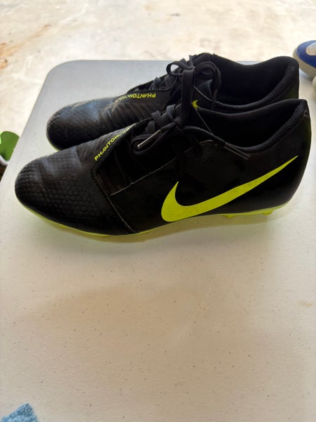 Black Men's Size M 7.0 (W 8.0) Nike Molded Cleats Cleats (Used)