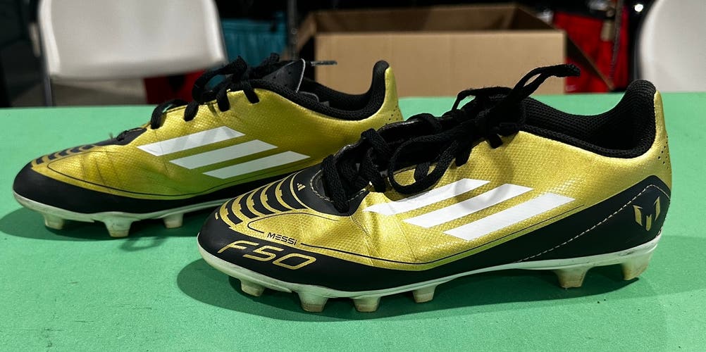 Black Unisex YOUTH Size M 4.5 (W 5.5) Adidas Messi Cleats Molded Cleats (Used)