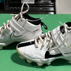 White Kid's Size M 4.0 (W 5.0) Youth Nike Force Zoom Trout 7 High Top Footwear Molded Cleats (Used)