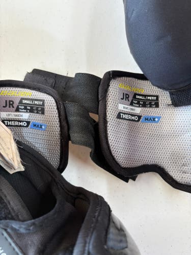 Small Junior Bauer Supreme M5 Pro Elbow Pads (Used)