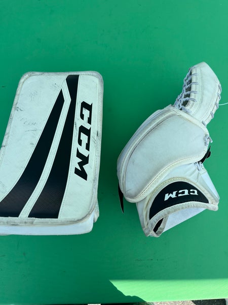 White Youth CCM Yflex Goalie Gloves & Blockers Regular