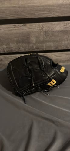 Wilson LH Pitcher's A2000 Baseball Glove 11.75" (New)