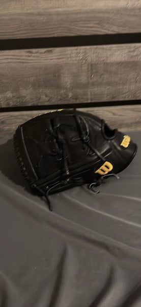 Wilson LH Pitcher's A2000 Baseball Glove 11.75" (New)