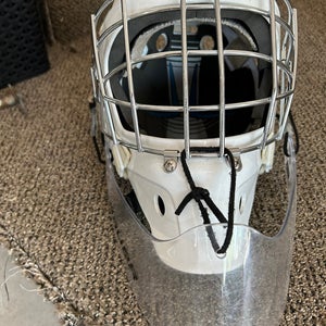 Bauer 930 Goalie Mask (Used)