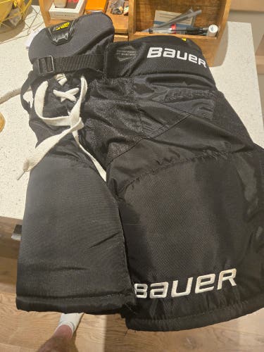 Youth Large Bauer Supreme Ultrasonic Hockey Pants (Used)