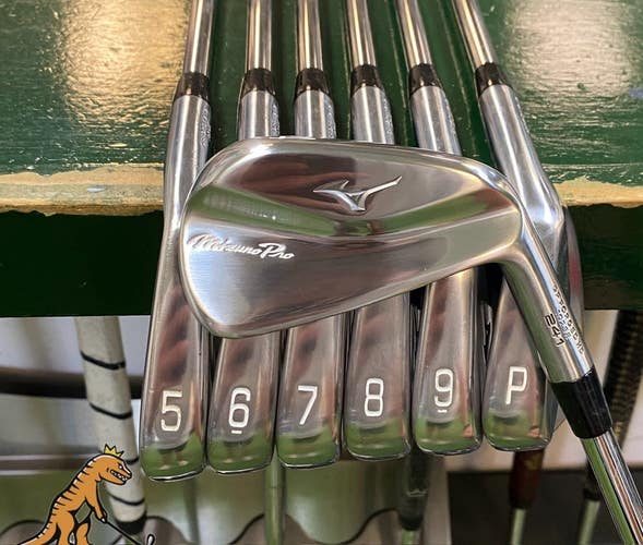 Used RH Mizuno Pro 241 Iron Set 4-PW KBS Tour 120g Stiff Flex Steel