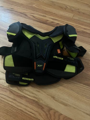 Junior Medium CCM Tacks Shoulder Pads  (Used)