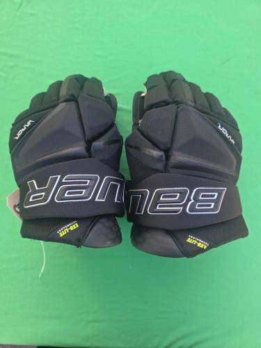 Black Senior Bauer Vapor Hyperlite Gloves 13"