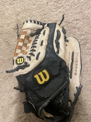Wilson RH A2452 Baseball Glove 11.5" (Used)