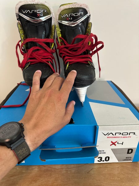 Bauer Vapor X4 Hockey Skates Regular Width Size 3 (Used)