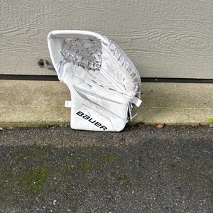 Bauer x5 goalie glove