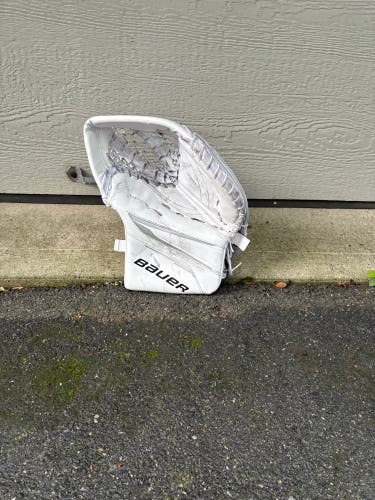 Bauer x5 goalie glove