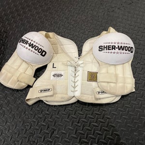 Senior Large Sher-Wood 5030 Shoulder Pads (Used)