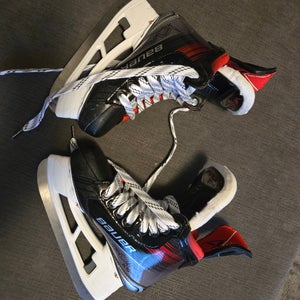 2025 Bauer Vapor 5x pro Hockey Skates Regular Width Size 1 (New)