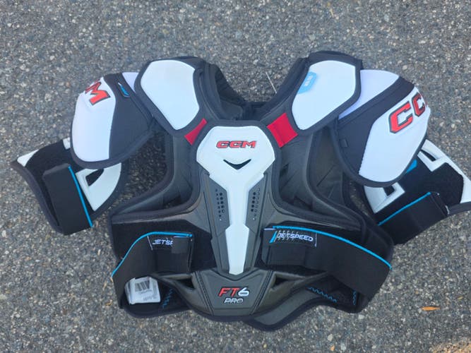 Small Senior CCM FT6 Pro Shoulder Pads