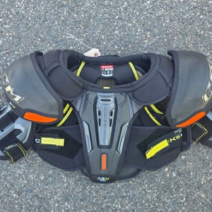 Large Junior CCM Tacks AS-V Pro Shoulder Pads