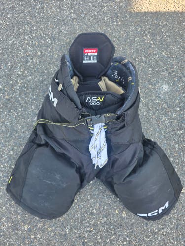 Junior Medium CCM Tacks AS-V Pro Hockey Pants
