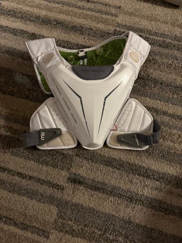 Medium Adult Maverik M5 Shoulder Pads (Used)
