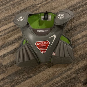 Adult Large Maverik Max Shoulder Pads (Used)
