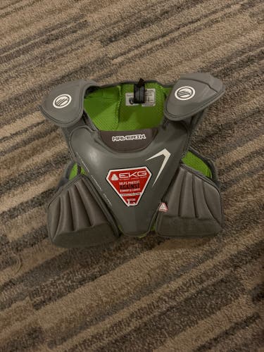 Adult Large Maverik Max Shoulder Pads (Used)